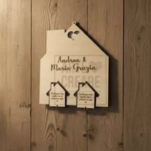Casetta portachiavi Famiglia 2 soggetti personalizzabili legno