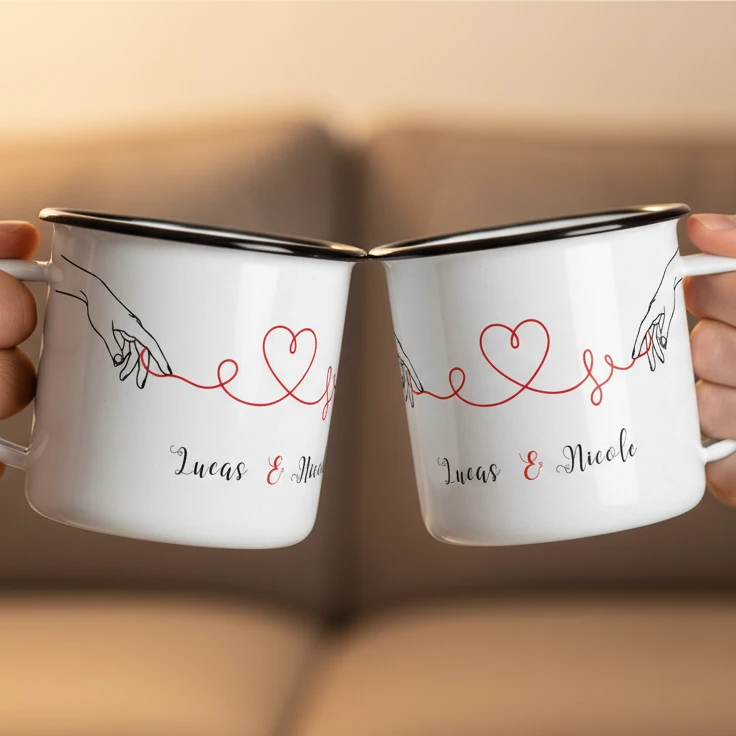 Immagine Lifestyle San Valentino Coppia Tazze Personalizzate Lucas Nicole Grafica Complementare Spezzata, Formato Quadrato